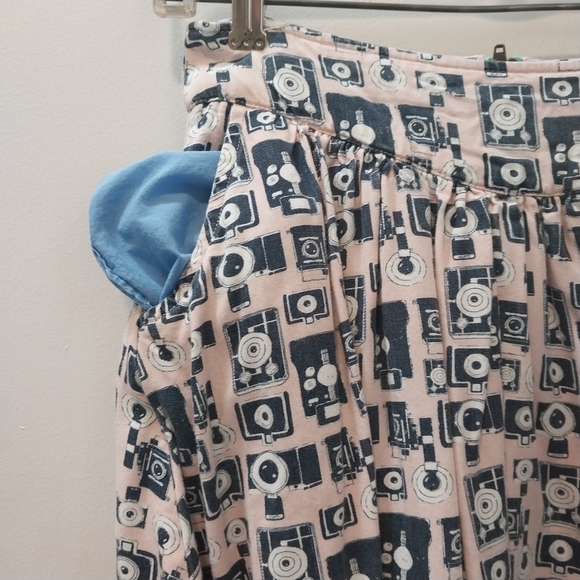 johnnie b | camera skirt - Picture 5 of 11